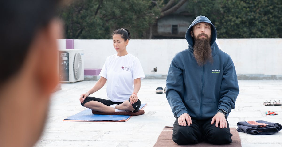 découvrez notre formation de professeur de yoga, conçue pour enrichir vos compétences et approfondir votre pratique. parfait pour les passionnés souhaitant enseigner le yoga, notre programme allie théorie, pratique, et développement personnel. rejoignez-nous pour une expérience transformative !