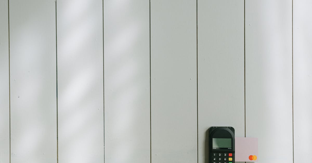 découvrez comment ouvrir et gérer un compte bancaire en france. bénéficiez de conseils pratiques sur les différents types de comptes, les frais associés et les services offerts par les banques pour mieux gérer vos finances au quotidien.
