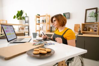 Image principale pour Qu'est-ce que Dafont et comment l'utiliser pour créer des designs uniques ?