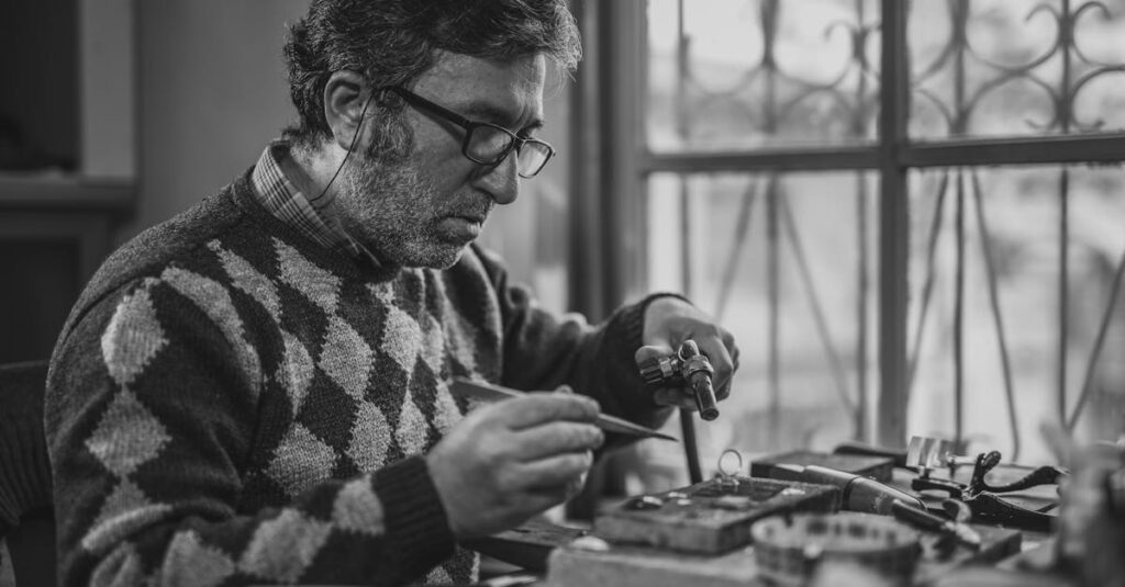 découvrez l'univers des artisans, où tradition et savoir-faire se rencontrent pour créer des œuvres uniques et authentiques. explorez des créations personnalisées réalisées avec passion et expertise.
