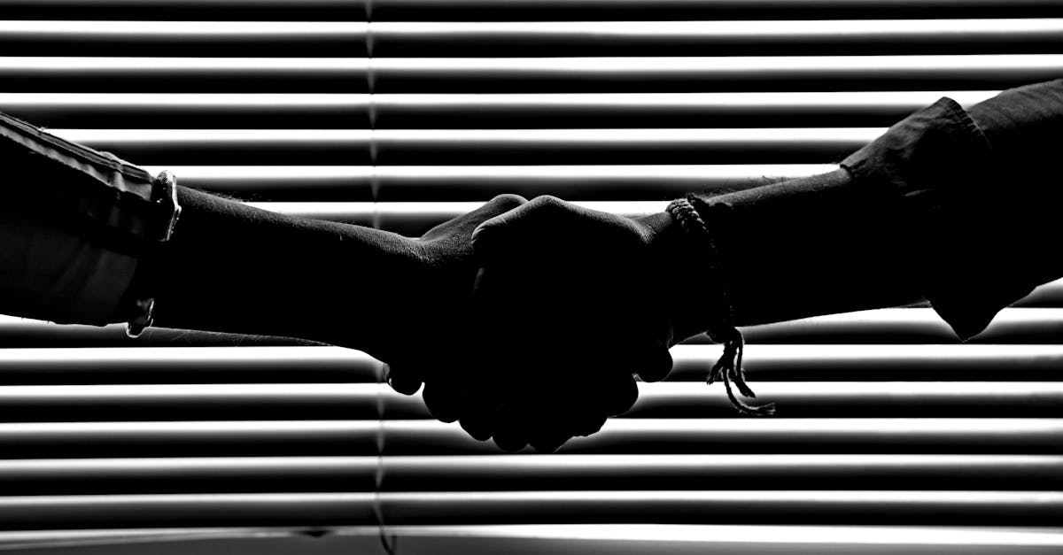découvrez tout ce qu'il faut savoir sur la résiliation de contrat : procédures, droits et obligations des parties, ainsi que les conseils pour une rupture en toute légalité.