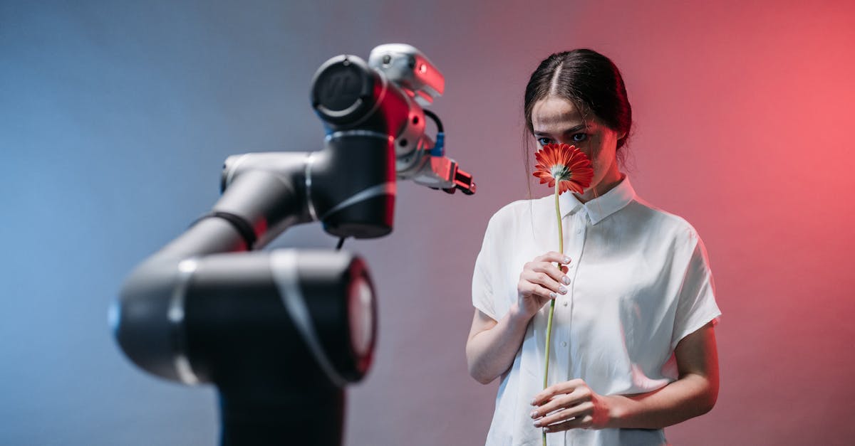 découvrez le concept de 'hybrid status', une nouvelle approche qui combine les avantages du télétravail et du travail en présentiel. explorez comment cette tendance transforme le monde professionnel en favorisant la flexibilité, la productivité et l'équilibre entre vie professionnelle et personnelle.
