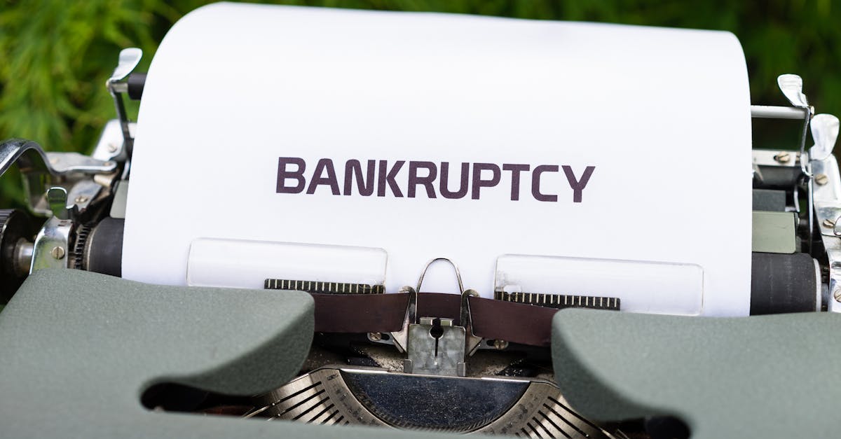 découvrez tout ce que vous devez savoir sur la faillite : définitions, types, processus et implications. apprenez comment naviguer dans cette situation difficile et les options qui s'offrent à vous pour repartir sur de bonnes bases.