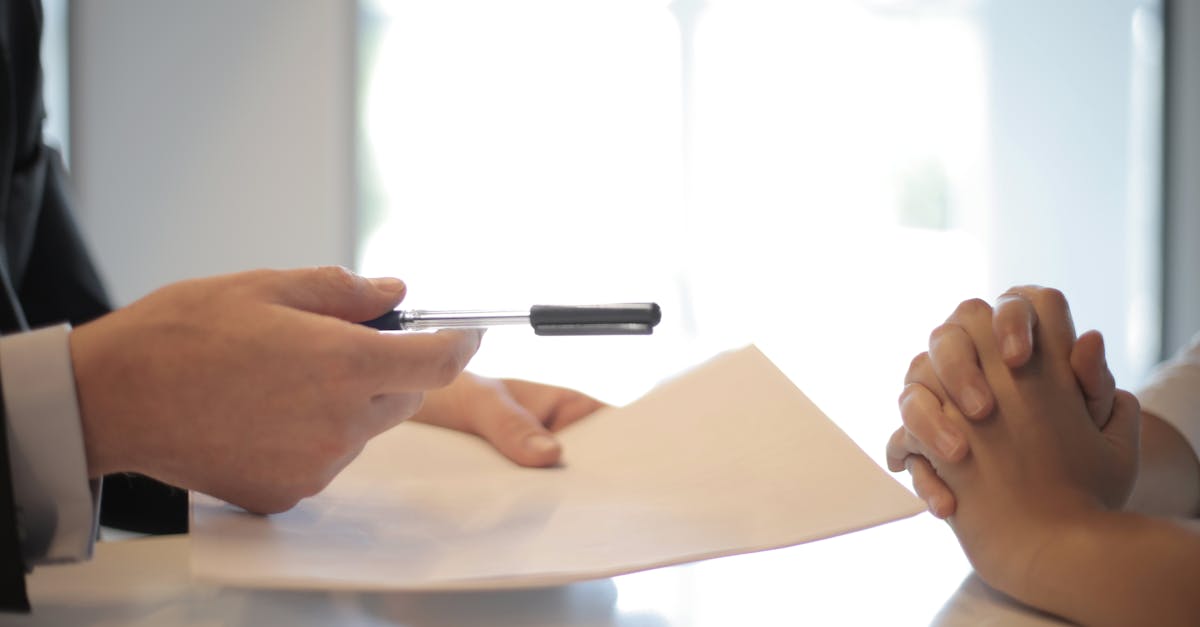 découvrez notre guide sur le contrat de consignation, un accord légal essentiel pour encadrer la vente de biens entre un fournisseur et un détaillant. apprenez les droits, obligations et clés pour réussir dans vos transactions commerciales.