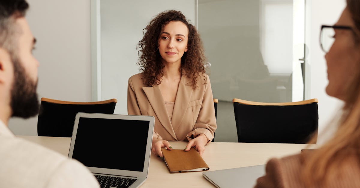 découvrez le rôle essentiel du hr manager : missions, compétences clés et conseils pour réussir dans la gestion des ressources humaines au sein de votre entreprise.