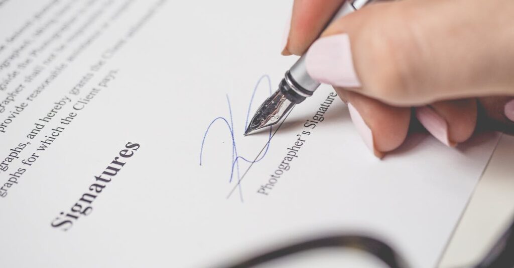 découvrez tout ce qu'il faut savoir sur les contrats : définitions, types, conseils pour rédiger et comprendre un contrat en toute sécurité juridique.