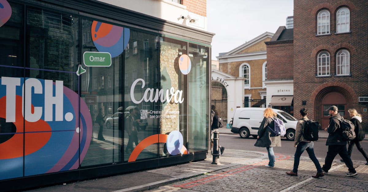 découvrez comment l'email et le sms marketing peuvent booster votre communication, fidéliser vos clients et augmenter vos ventes grâce à des campagnes ciblées et efficaces.