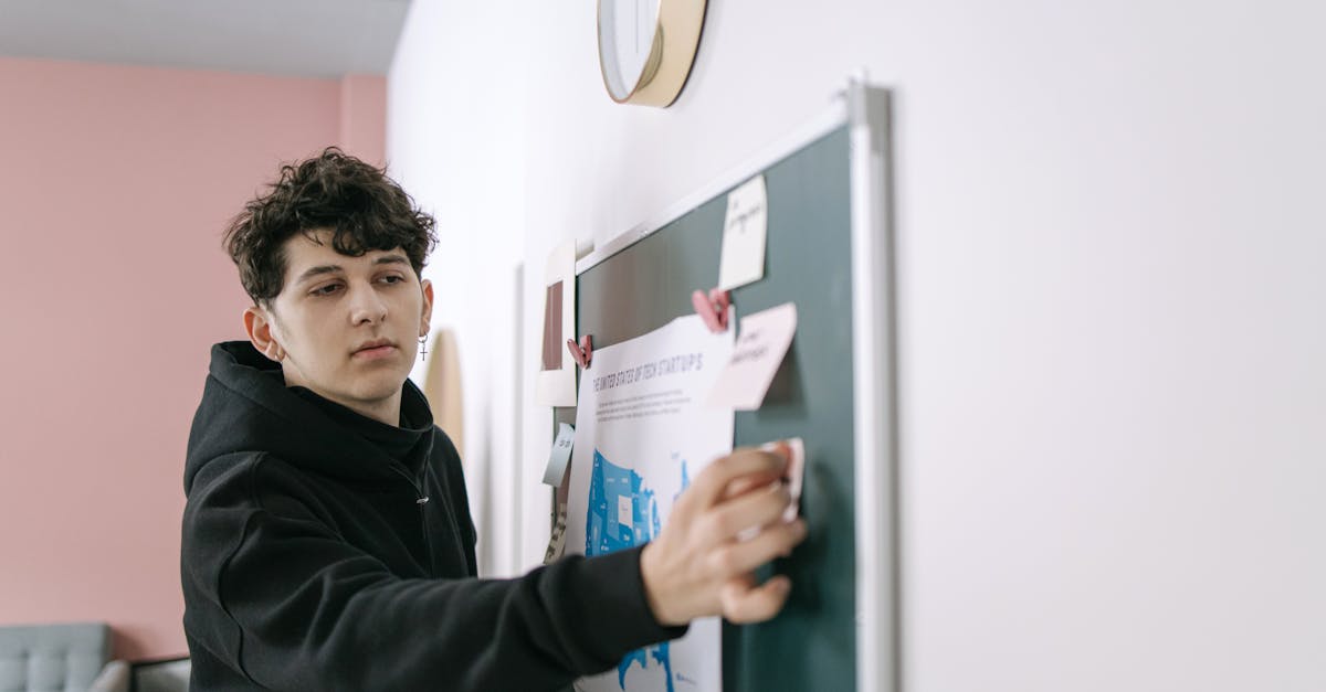 découvrez le rôle, les avantages et le fonctionnement d'une association. informez-vous sur la création, la gestion et l'impact des associations dans la société.