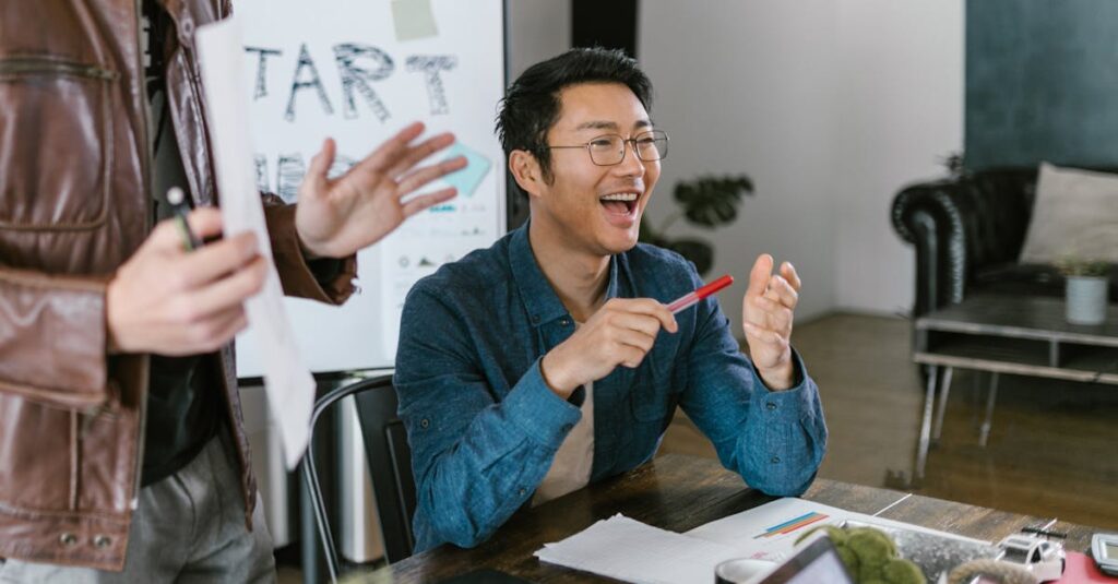 découvrez le crowdfunding, un mode de financement participatif qui permet de collecter des fonds pour des projets innovants, créatifs ou solidaires en mobilisant un large public en ligne.