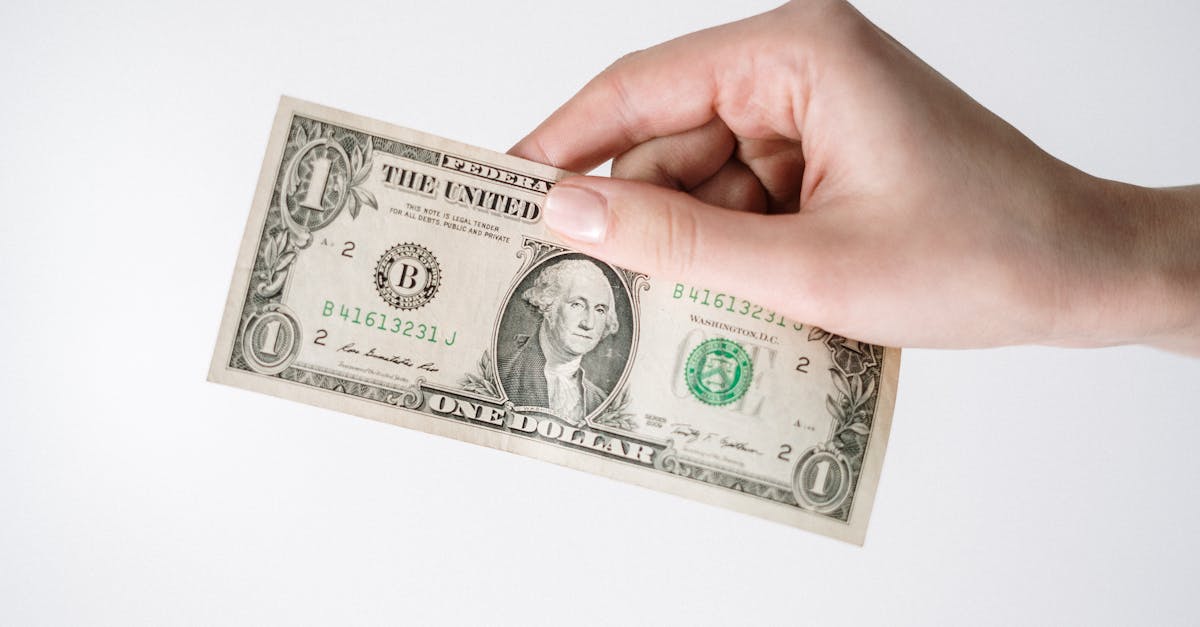 découvrez tout ce qu'il faut savoir sur le bulletin de paie : définitions, éléments obligatoires, calcul du salaire net, et conseils pour bien le comprendre.