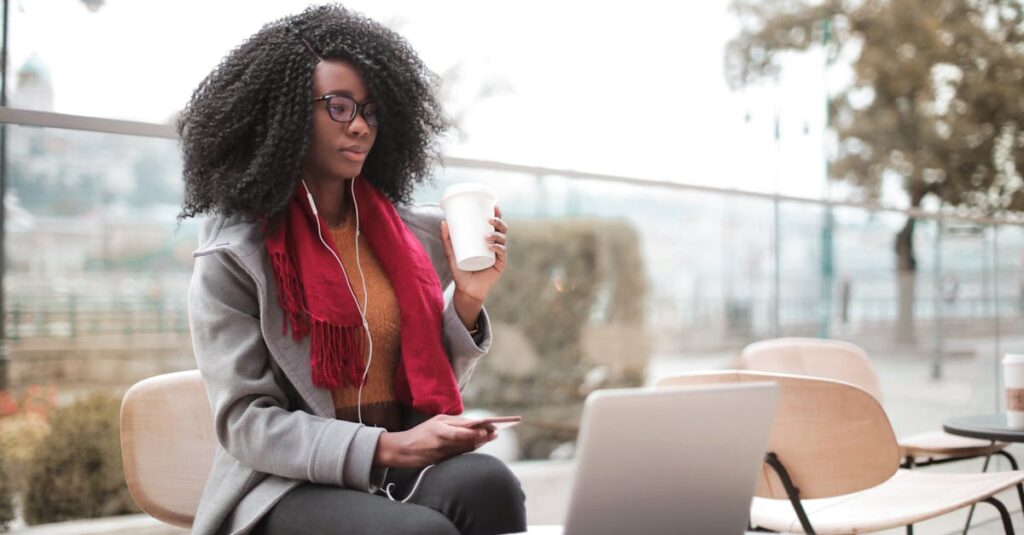 découvrez tout ce qu'il faut savoir sur le statut de travailleur indépendant : avantages, démarches, conseils pour réussir en tant que self-employed et développer votre activité en toute autonomie.