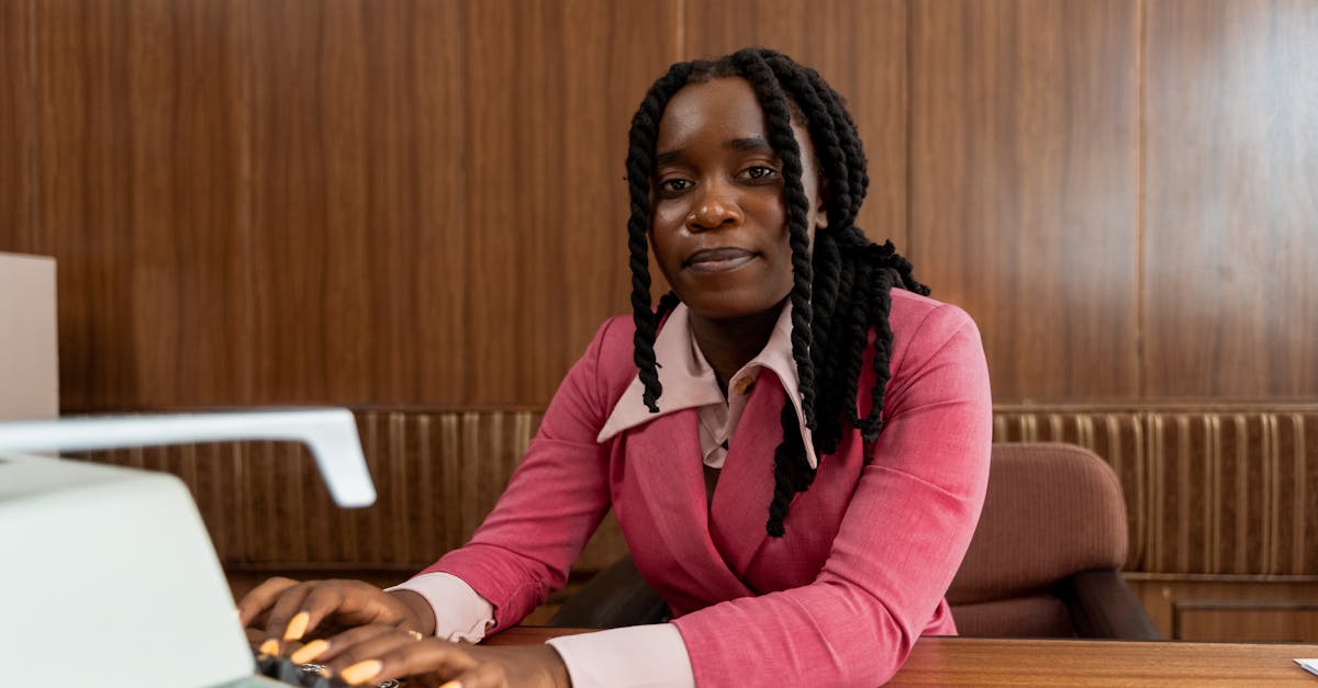 découvrez les rôles et responsabilités clés d'un secrétaire d'association, incluant la gestion administrative, la tenue des réunions et la communication officielle pour assurer le bon fonctionnement de l'organisation.