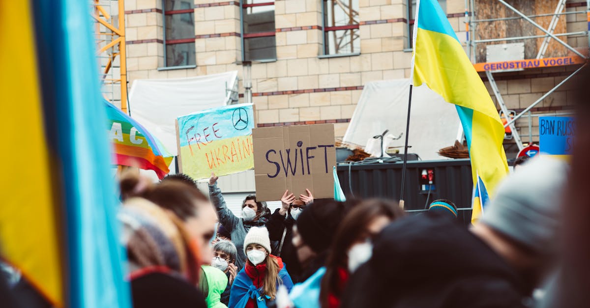 découvrez le rôle essentiel de la société civile dans la promotion de la démocratie, des droits humains et de la participation citoyenne à travers le monde.