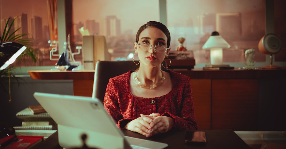 découvrez comment une stratégie omnicanale intégrée optimise l'expérience client en unifiant tous les canaux de communication et de vente pour une meilleure engagement et fidélisation.