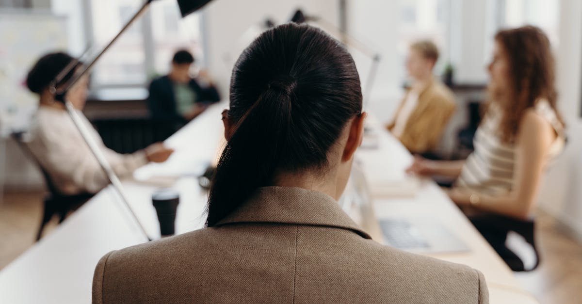 découvrez les meilleures pratiques et outils de gestion de projet pour optimiser la planification, l'organisation et le suivi de vos initiatives professionnelles.