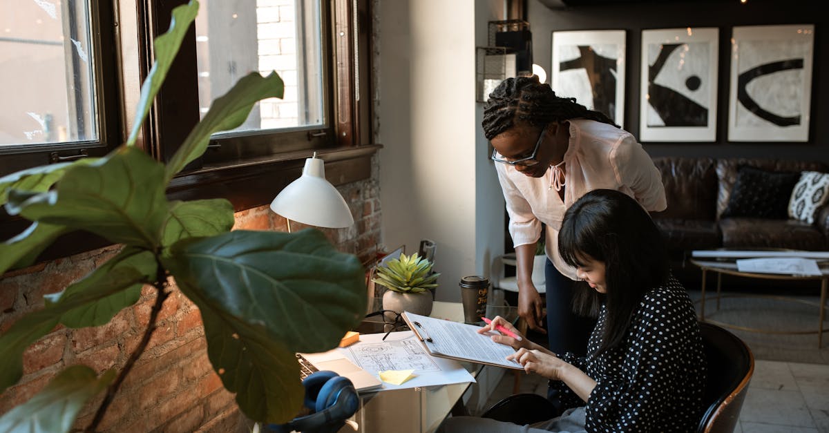 découvrez les conséquences et implications de l'abandon de poste durant un contrat à durée déterminée, ainsi que les droits et obligations des employeurs et salariés.