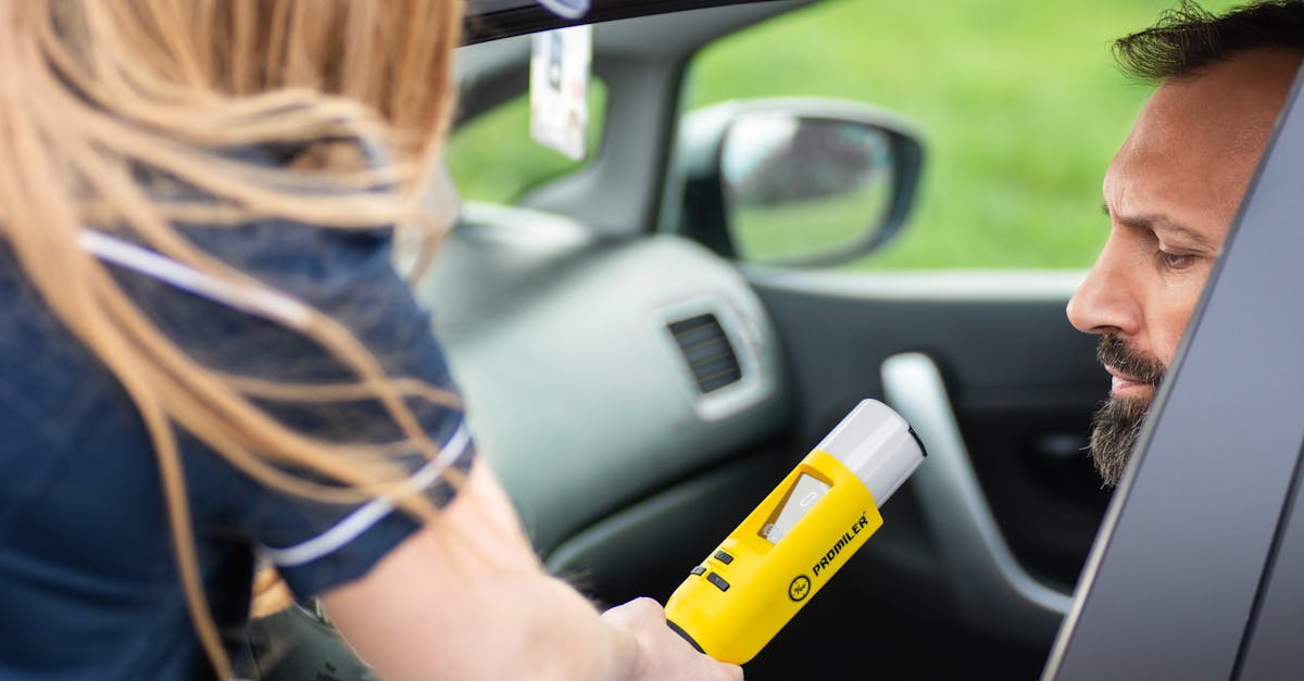 découvrez ce qu'est la responsabilité limitée, un concept juridique essentiel protégeant les biens personnels des entrepreneurs en cas de dettes de l'entreprise.